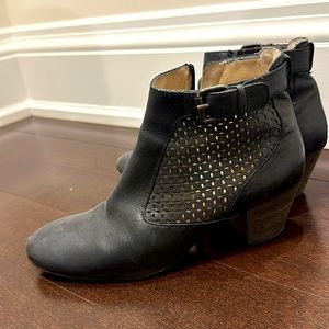Aquatalia Boots - Size 9